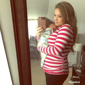 Hot pink & white striped maternity top 💖